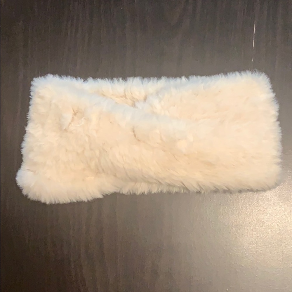 Fuzzy head band/ earmuff